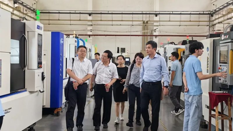 大型造纸机械：揭秘其核心技术与选型要点